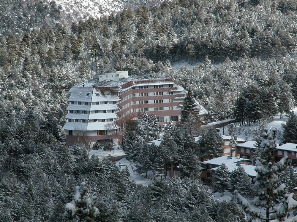 Alp Hotel La Masella Bagian luar foto